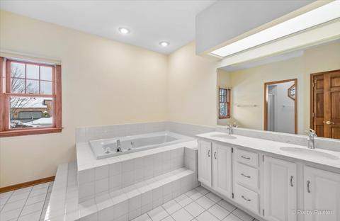 400 Fairway View Dr, Algonquin, IL 60102 photo 25