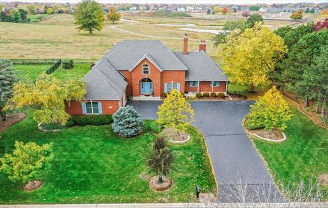 400 Fairway View Dr, Algonquin, IL 60102 photo 1