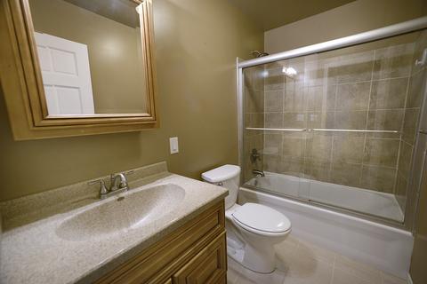 2324 3rd St, Peru, IL 61354 photo 9