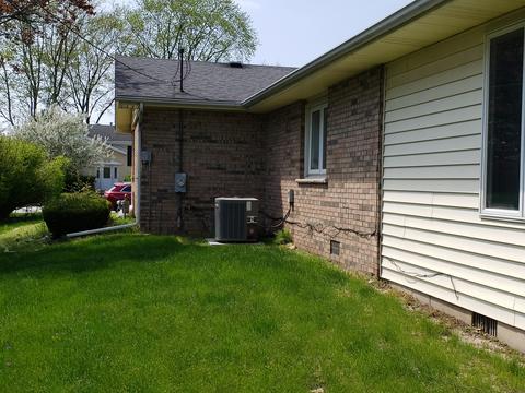 880 S Foley Ave, Kankakee, IL 60901 photo 4