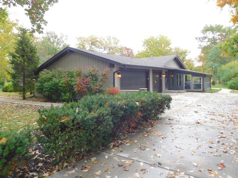 775 N Maple St, Addison, IL 60101 photo 4