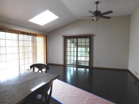 775 N Maple St, Addison, IL 60101 photo 18