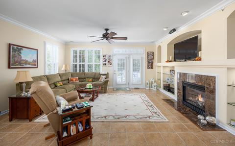 1855 Avon Dr, Hoffman Estates, IL 60192 photo 10