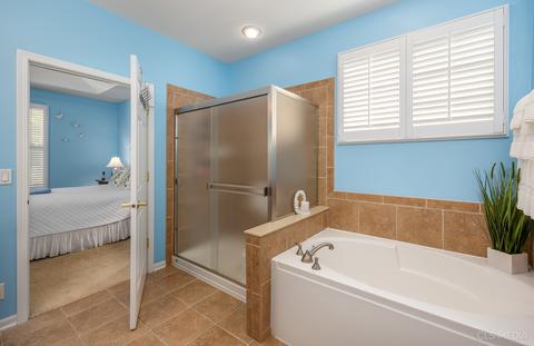 1855 Avon Dr, Hoffman Estates, IL 60192 photo 16