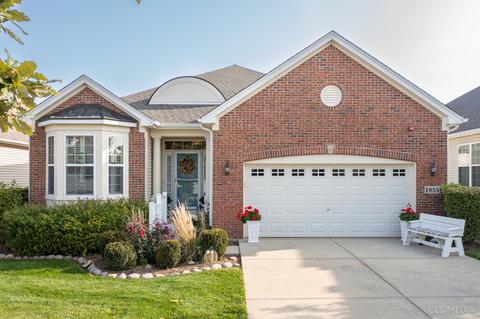 1855 Avon Dr, Hoffman Estates, IL 60192 photo 1