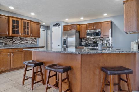 2274 Chase Ln, Normal, IL 61761 photo 3