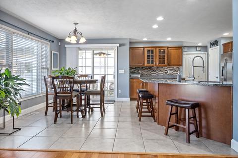 2274 Chase Ln, Normal, IL 61761 photo 2