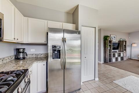 445 Mockingbird Ct, Lindenhurst, IL 60046 photo 9