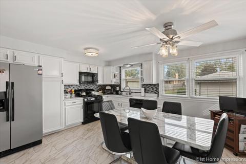 14623 Kolin Ave, Midlothian, IL 60445 photo 4