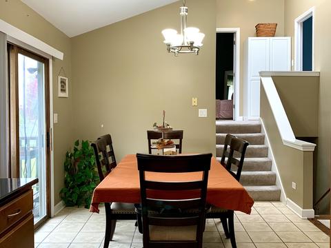 1475 Comanche Dr, Bolingbrook, IL 60490 photo 5