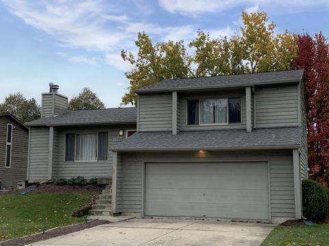 1475 Comanche Dr, Bolingbrook, IL 60490 photo 2