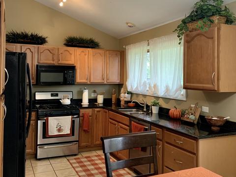 1475 Comanche Dr, Bolingbrook, IL 60490 photo 7
