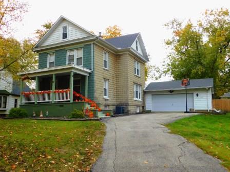 407 E Beech St, Chatsworth, IL 60921 photo 1