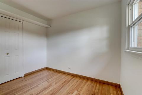 475 Vassar Ln, Des Plaines, IL 60016 photo 20