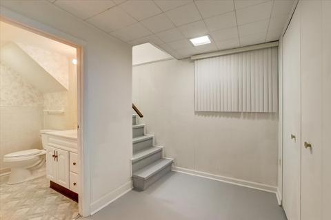 475 Vassar Ln, Des Plaines, IL 60016 photo 34