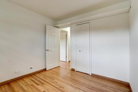 475 Vassar Ln, Des Plaines, IL 60016 photo 19