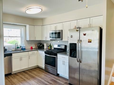 1025 Arnold Ct, Des Plaines, IL 60016 photo 3