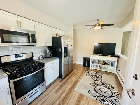 1025 Arnold Ct, Des Plaines, IL 60016 photo 4