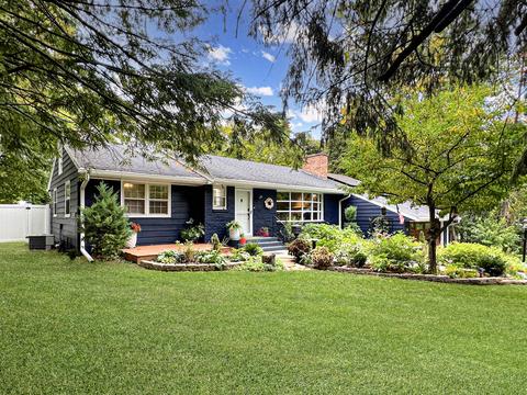 90 N Wise Ave, Freeport, IL 61032 photo 2