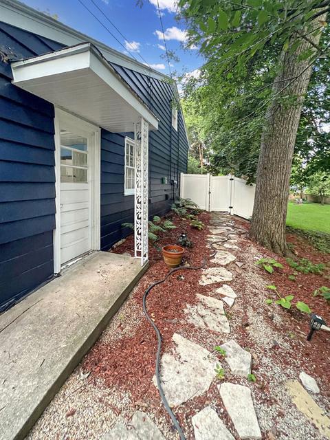 90 N Wise Ave, Freeport, IL 61032 photo 59