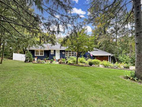 90 N Wise Ave, Freeport, IL 61032 photo 1