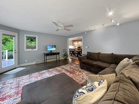 90 N Wise Ave, Freeport, IL 61032 photo 28