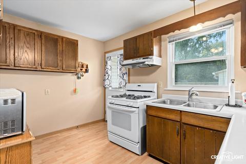 562 Manor Pl, Aurora, IL 60506 photo 7