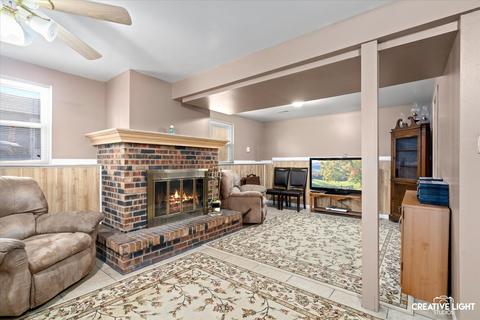 562 Manor Pl, Aurora, IL 60506 photo 13