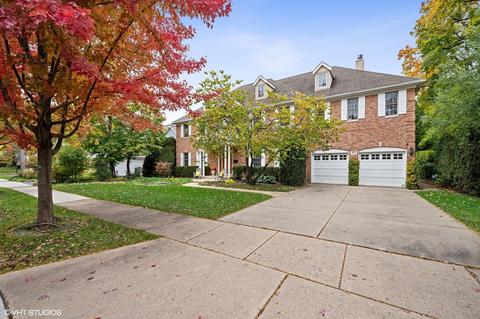 910 Golfview Rd, Glenview, IL 60025