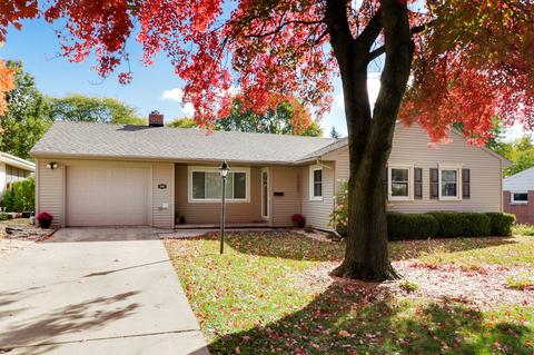 1102 Crescent Ln, Normal, IL 61761 photo 1