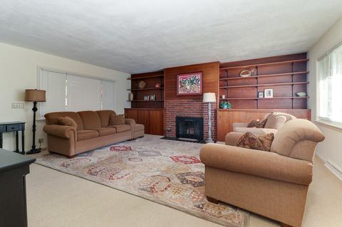 1102 Crescent Ln, Normal, IL 61761 photo 3