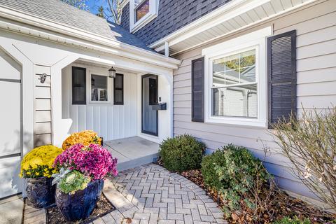113 E 12th Ave, Naperville, IL 60563 photo 3