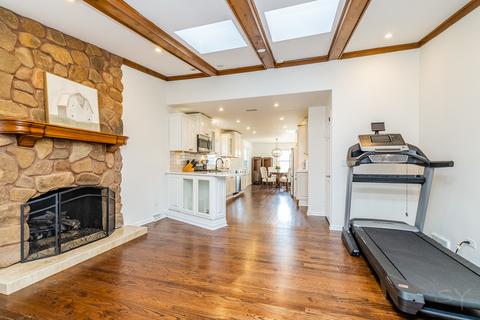 113 E 12th Ave, Naperville, IL 60563 photo 14
