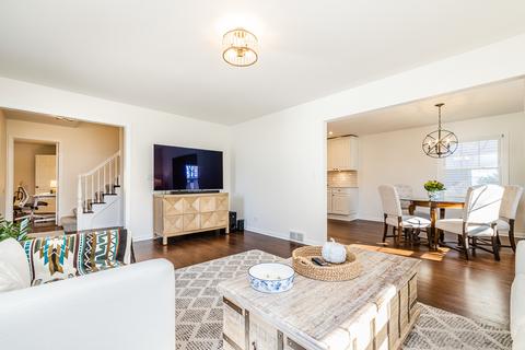 113 E 12th Ave, Naperville, IL 60563 photo 7
