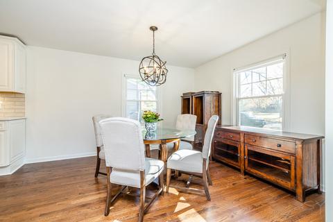 113 E 12th Ave, Naperville, IL 60563 photo 8