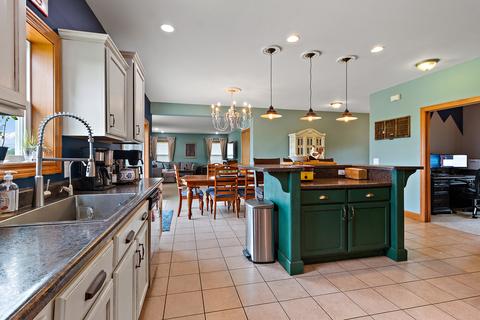 3741 E Chestnut St, Kankakee, IL 60901 photo 4