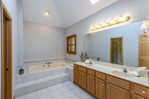 3590 Bunker Hill Dr, Algonquin, IL 60102 photo 10