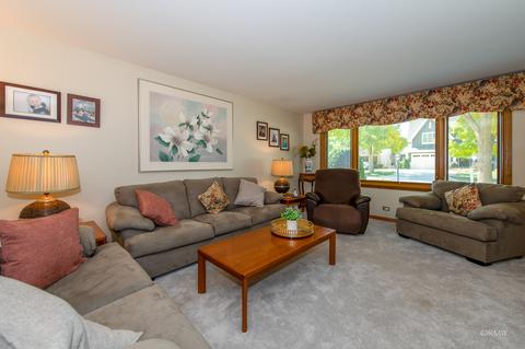 333 S Parkside Ave, Itasca, IL 60143 photo 4