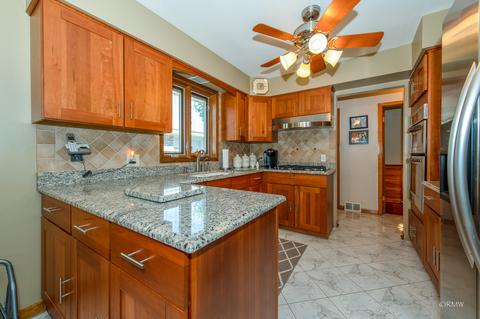 333 S Parkside Ave, Itasca, IL 60143 photo 11
