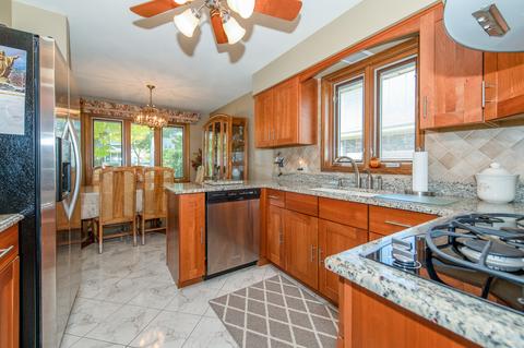 333 S Parkside Ave, Itasca, IL 60143 photo 12