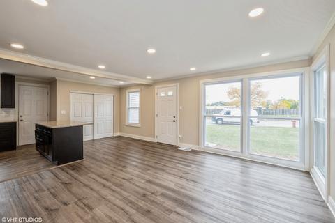 8321 S Keating Ave, Chicago, IL 60652 photo 4