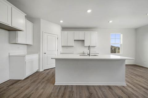 718 Slate Run, Elgin, IL 60124 photo 4