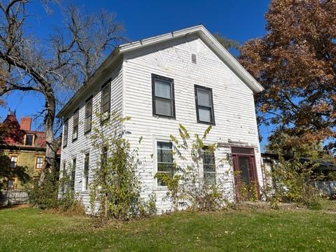 915 3rd St, Henry, IL 61537 photo 2