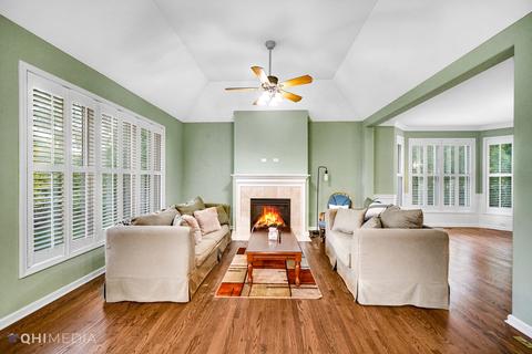 1345 Campbell Ave, Wheaton, IL 60189 photo 8