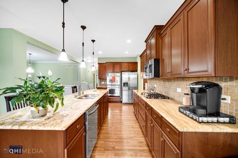 1345 Campbell Ave, Wheaton, IL 60189 photo 5