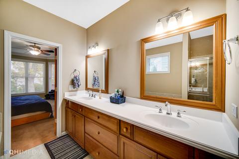 1345 Campbell Ave, Wheaton, IL 60189 photo 14