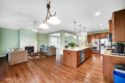1345 Campbell Ave, Wheaton, IL 60189 photo 6