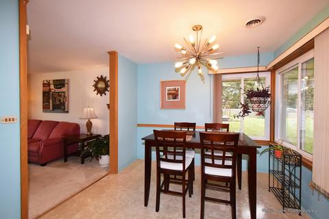 744 Diane Ave, Elgin, IL 60123 photo 8