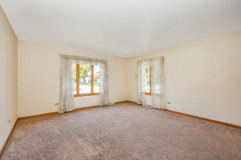 16225 S Peerless Dr, Plainfield, IL 60586 photo 4