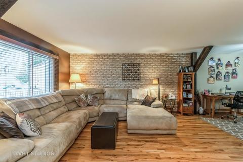 2547 Yarrow Ln, Rolling Meadows, IL 60008 photo 4